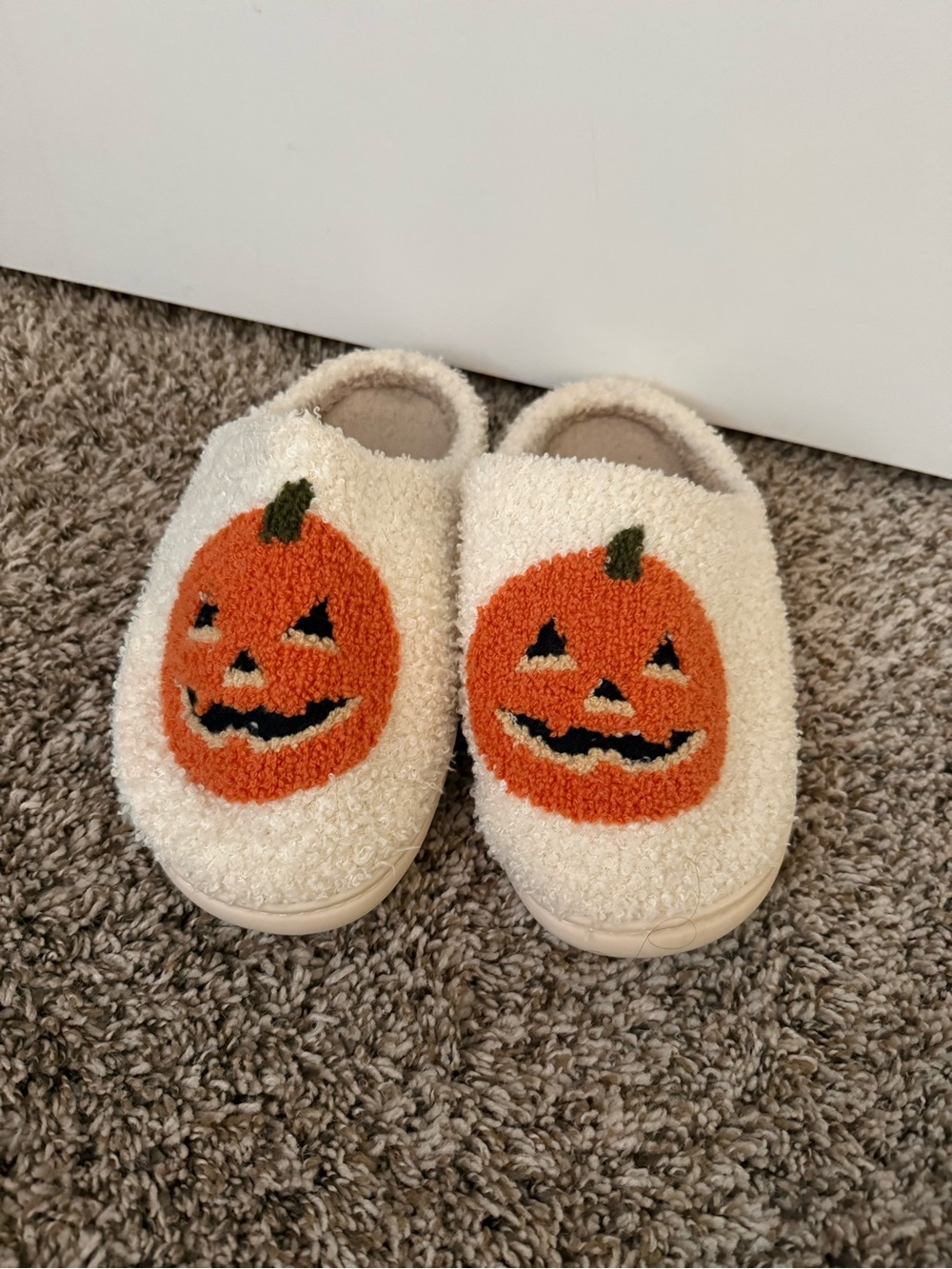 preppy halloween pumpkin slippers